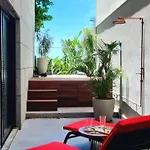 Luxo A Beira Mar Com Jacuzzi Particular